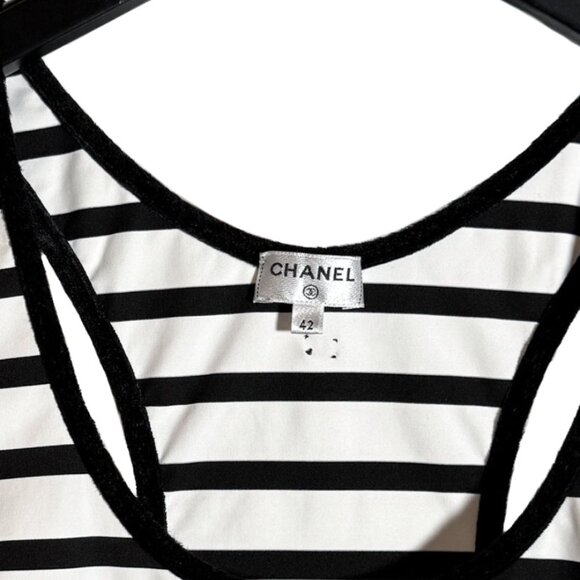 Chanel 2022 White Striped One Piece Swimsuit - Picture 4 of 10